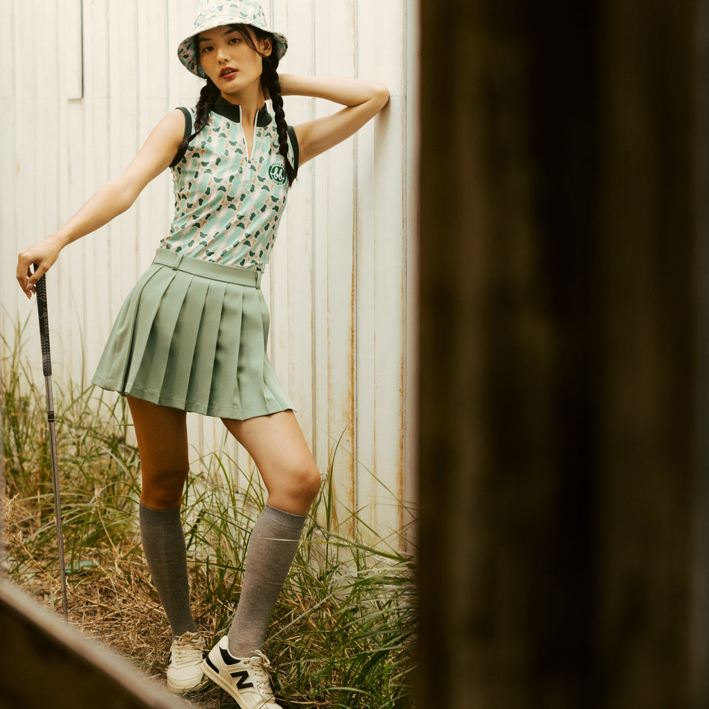 Sleeveless Bunker Zip Top - เสื้อแขนกุด คอสูงมีซิบ ลายบังเกอร์ (Green)
