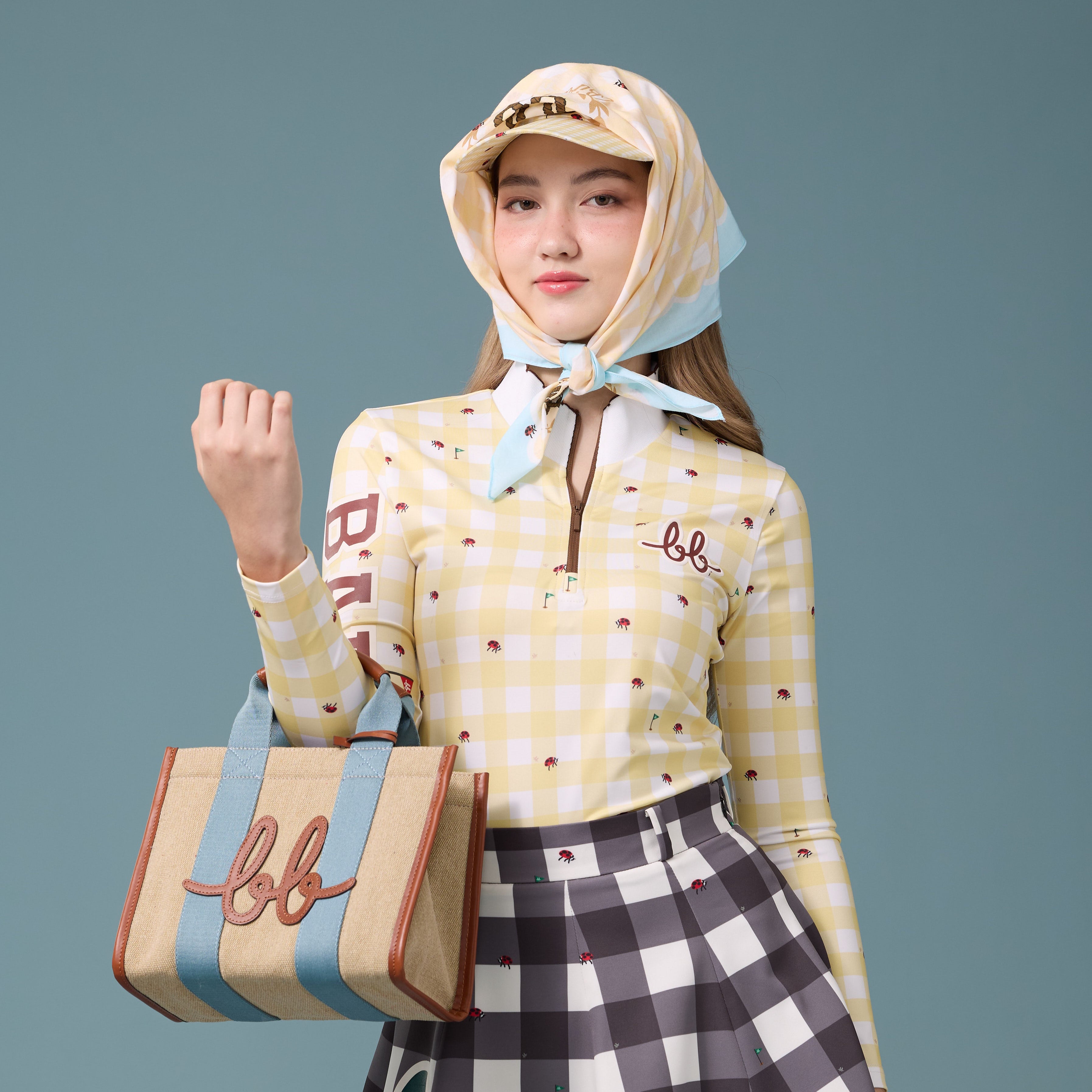 BUFFY Canvas Square Tote กระเป๋าถือแคนวาส ดีเทลหนังแท้ สี Sand-Banana