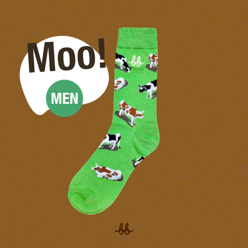 Men Crew Socks in MOO Green (Unisex) ถุงเท้า ระดับครึ่งขา ลายวัว สีเขียว (1คู่)