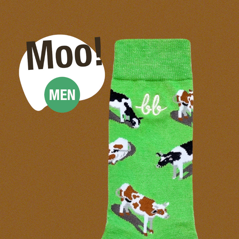 Men Crew Socks in MOO Green (Unisex) ถุงเท้า ระดับครึ่งขา ลายวัว สีเขียว (1คู่)